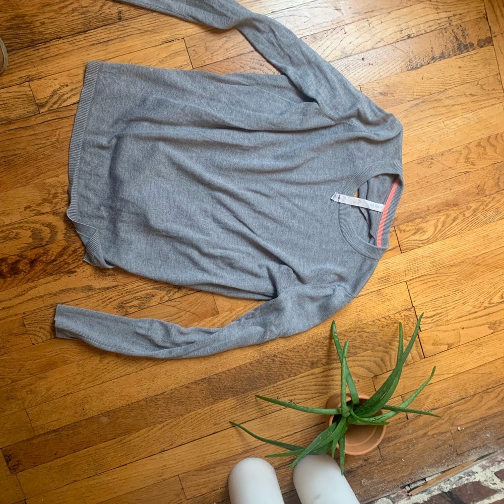 LULULEMON sweater (soft and stylish)